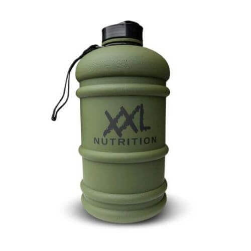 Gourde XXL Nutrition verte Army 2200 ml - Paroi renforcée et embout pratique pour une hydratation sans effort.