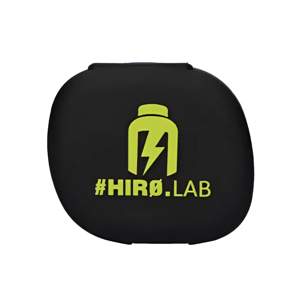 PillBox Hiro.Lab – Boîte à pilules compacte et hermétique pour organiser vos compléments alimentaires, vitamines et suppléments de musculation