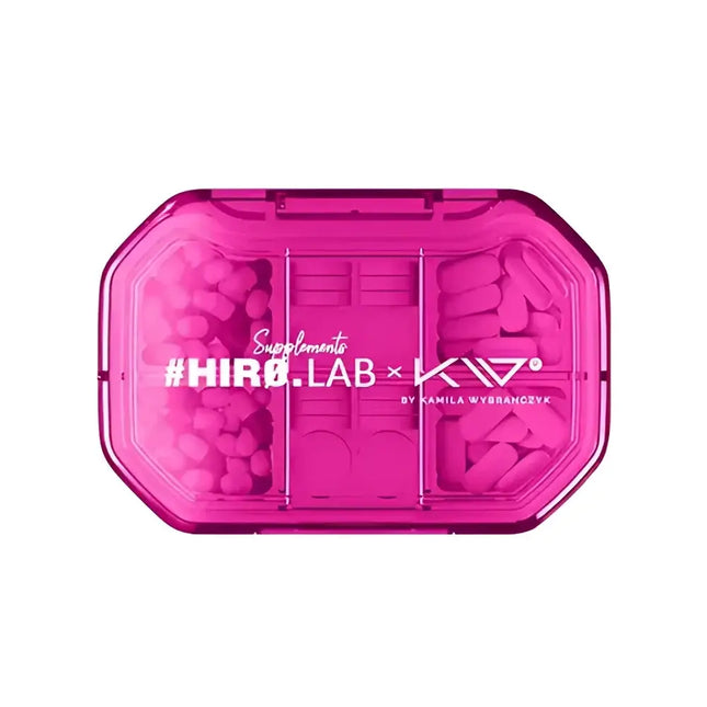 Boîte à pilules Hiro.Lab x Kamila Wybranczyk, design rose transparent, compartiments de rangement pour suppléments et vitamines