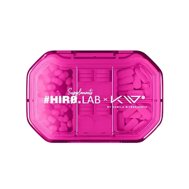 Boîte à pilules Hiro.Lab x Kamila Wybranczyk, design rose transparent, compartiments de rangement pour suppléments et vitamines